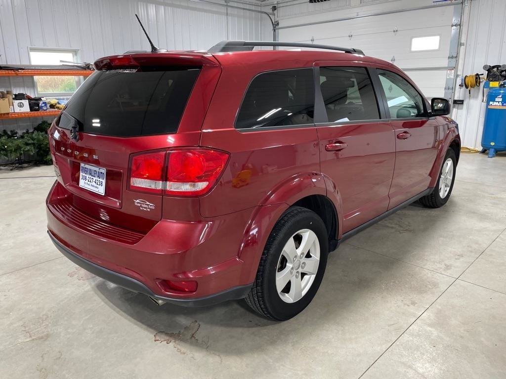 Used 2011 Dodge Journey Mainstreet w/ Popular Equipment Group AWD/4WD image 7
