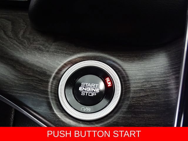 Certified 2025 Jeep Grand Cherokee Limited w/ Luxury Tech Group II AWD/4WD image 9
