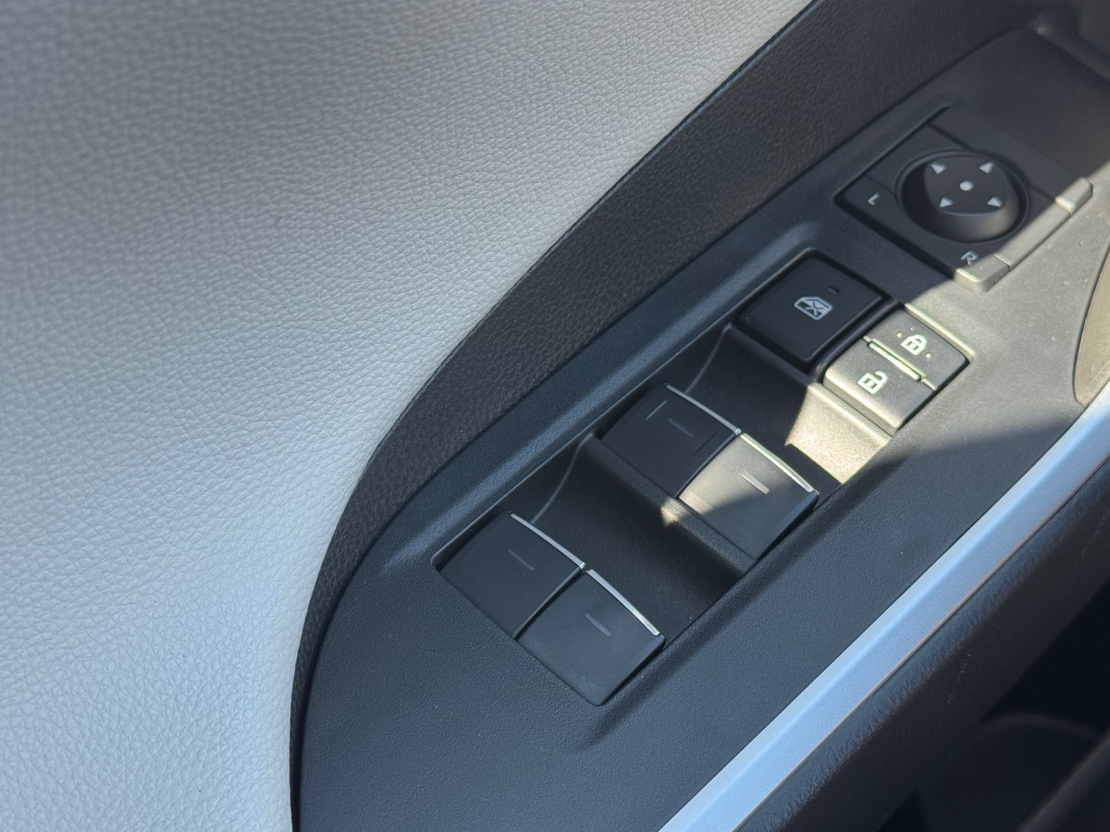 Used 2024 Toyota RAV4 Limited w/ Advanced Technology Package AWD/4WD image 18