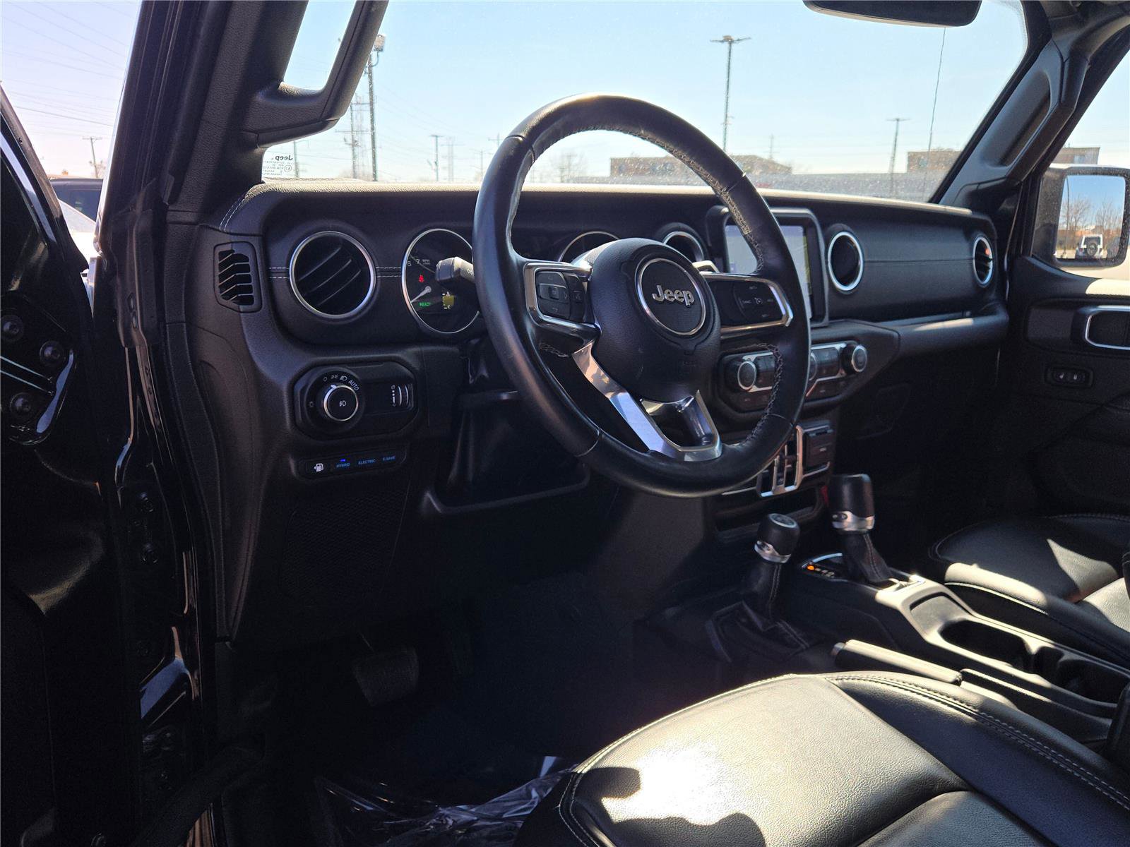 Certified 2023 Jeep Wrangler Sahara w/ Cold Weather Group image 26