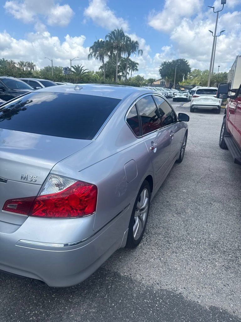 Used 2008 INFINITI M35 w/ Technology Pkg RWD image 5