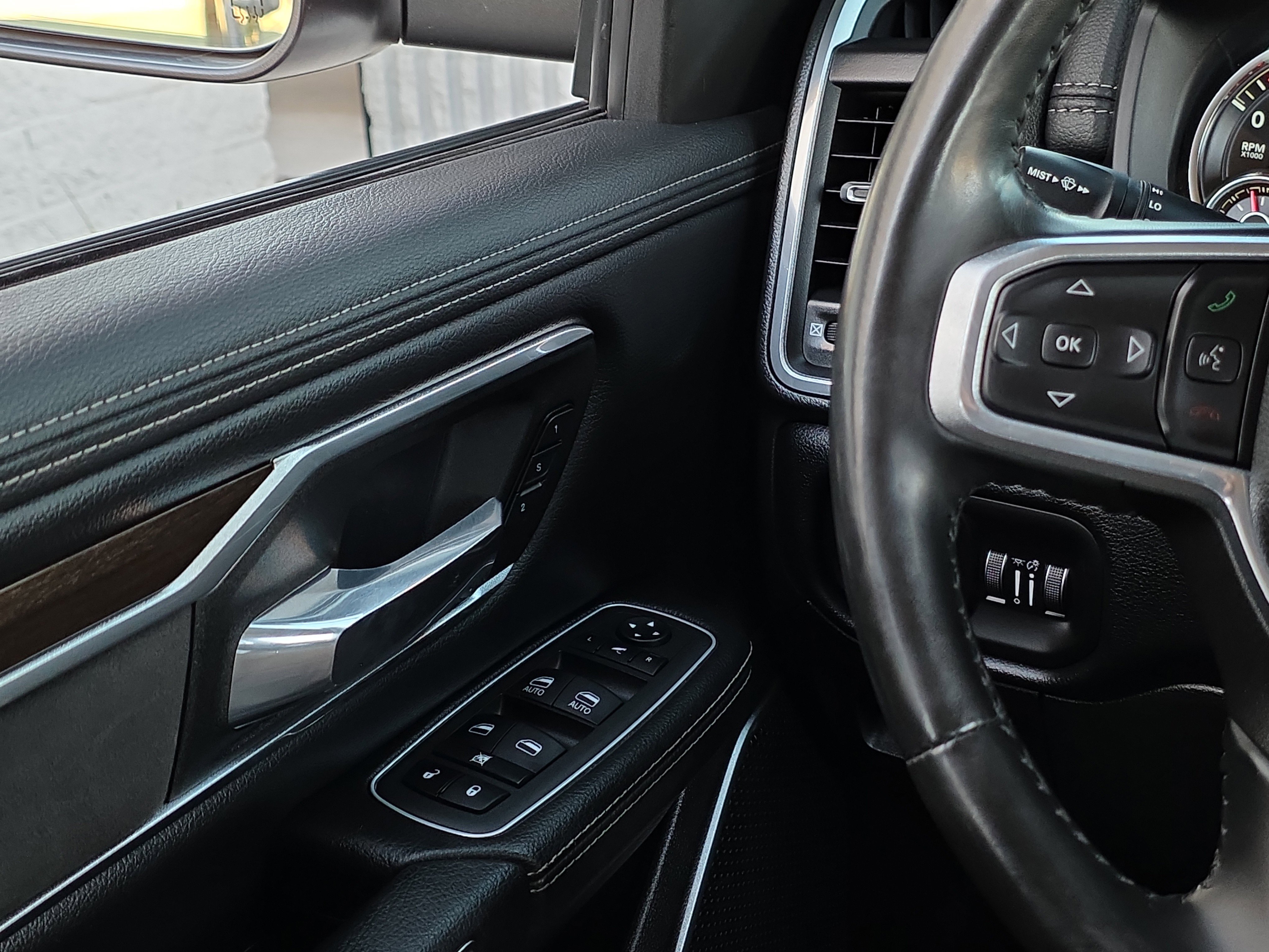 Used 2022 RAM 1500 Laramie image 27