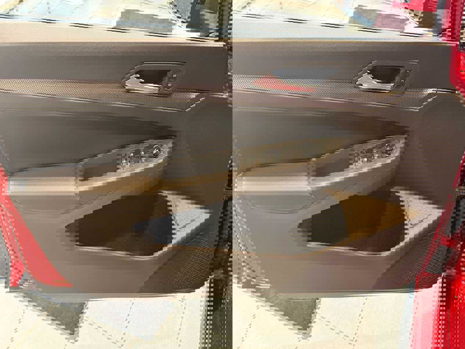 New 2025 Volkswagen GTI SE image 6