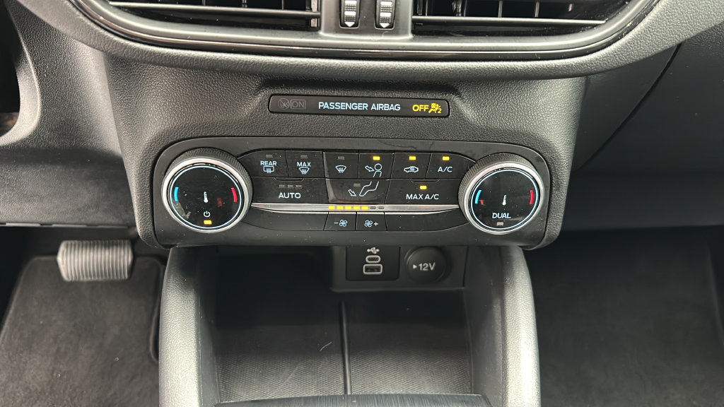Used 2025 Ford Escape ST-Line AWD/4WD image 18