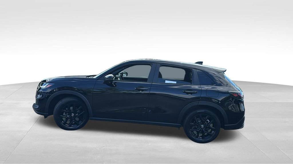 Used 2023 Honda HR-V Sport image 4
