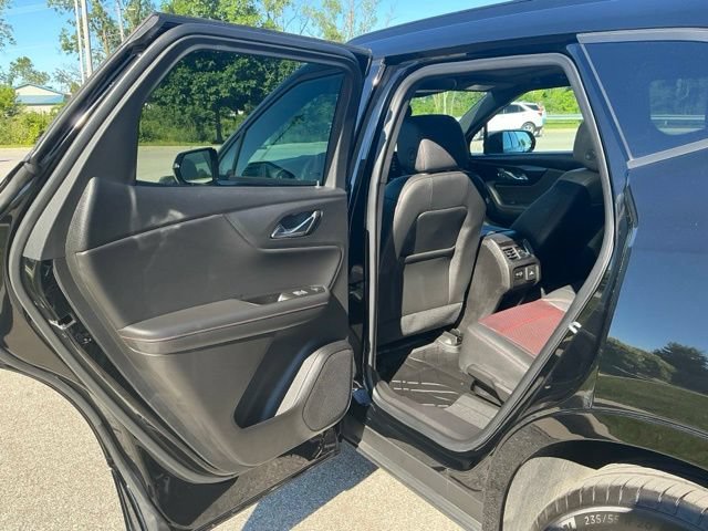 Used 2025 Chevrolet Blazer RS w/ Enhanced Convenience Package AWD/4WD image 16