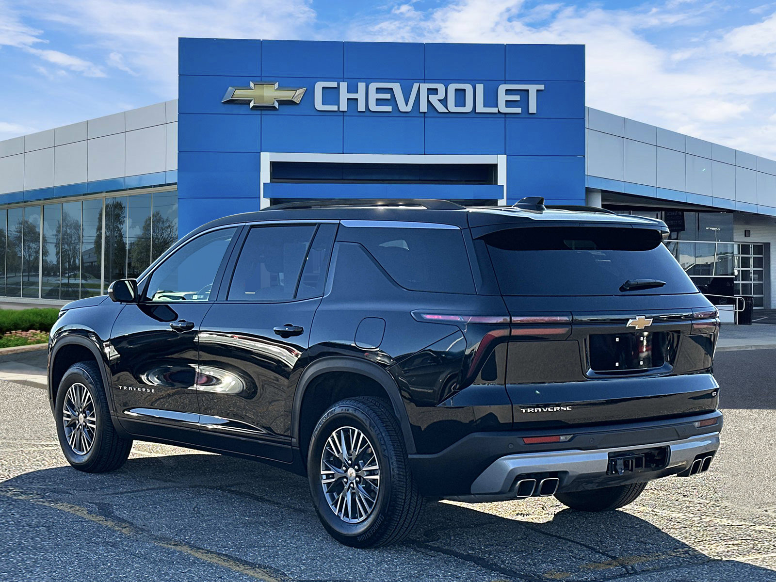 Certified 2024 Chevrolet Traverse LT image 4