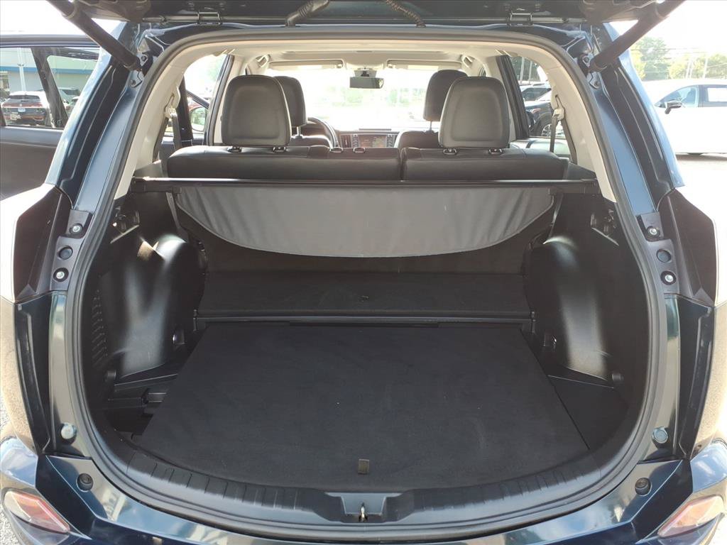 Used 2018 Toyota RAV4 Limited AWD/4WD image 14