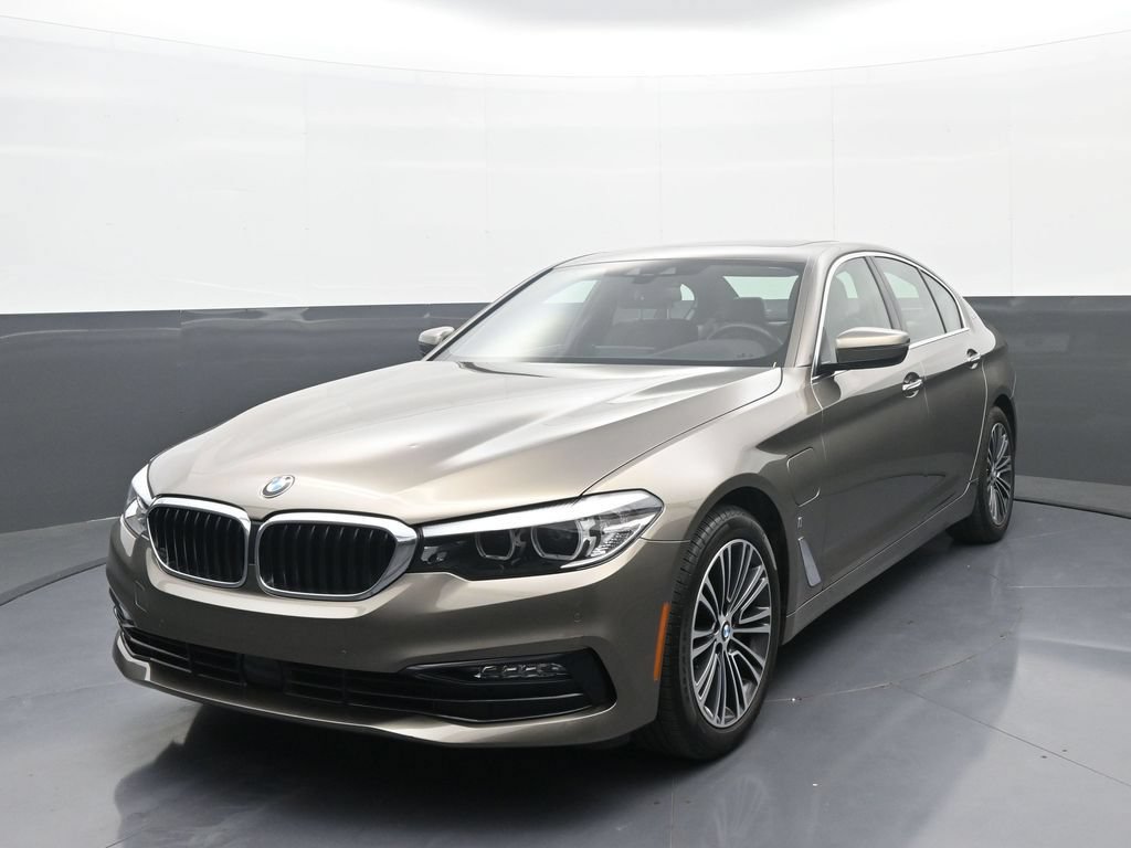 Used 2018 BMW 530e xDrive AWD/4WD image 1