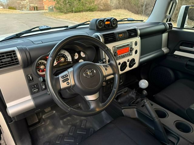 Used 2011 Toyota FJ Cruiser 4WD image 21