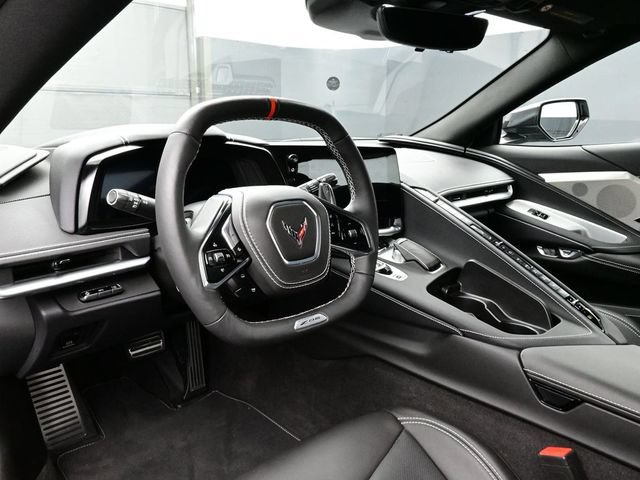 Used 2025 Chevrolet Corvette Z06 RWD image 4