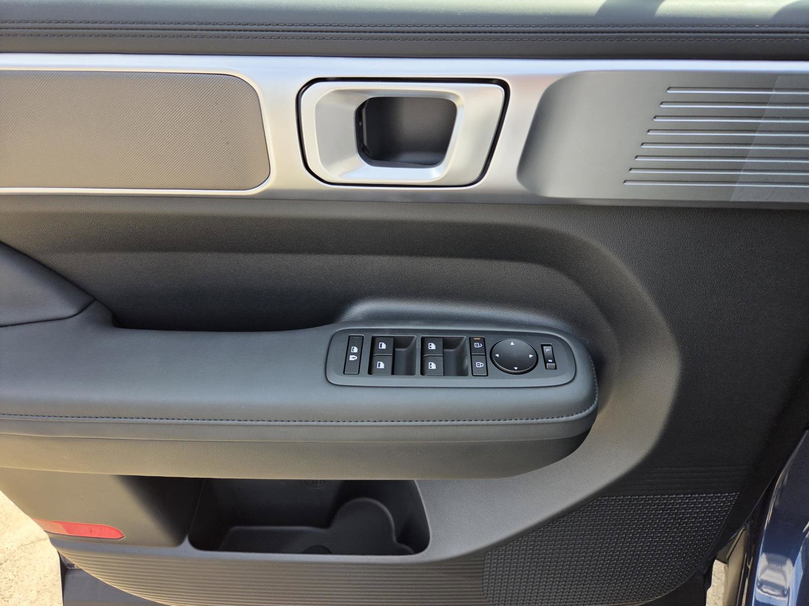 New 2027 Hyundai Santa Fe SEL FWD image 13
