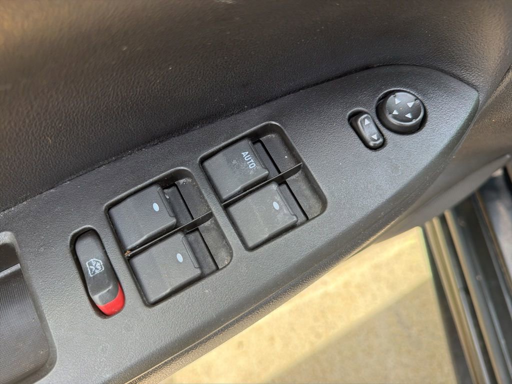 Used 2010 Chevrolet Impala LT FWD image 12