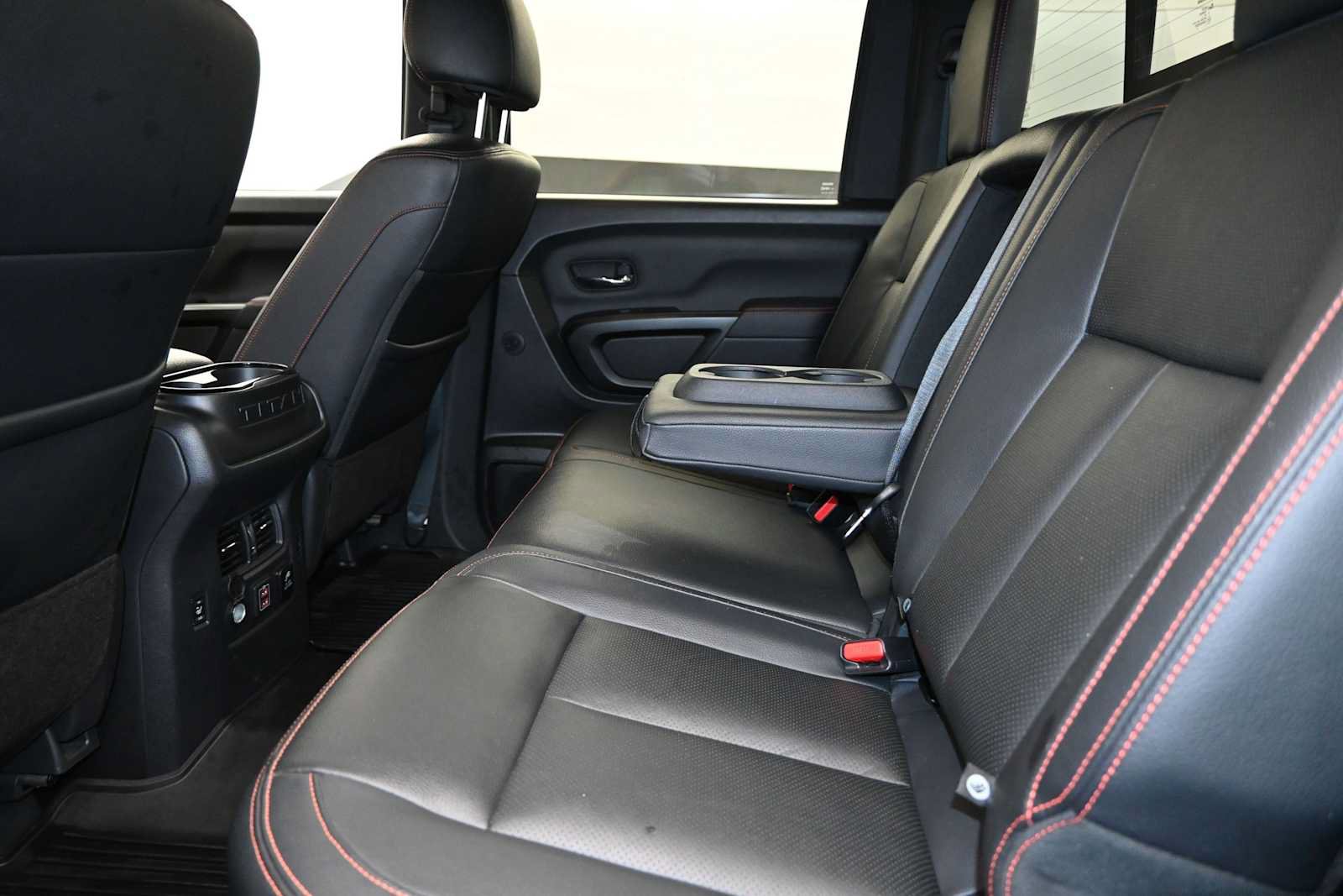 Used 2024 Nissan Titan PRO-4X w/ Pro-4x Convenience Package AWD/4WD image 23
