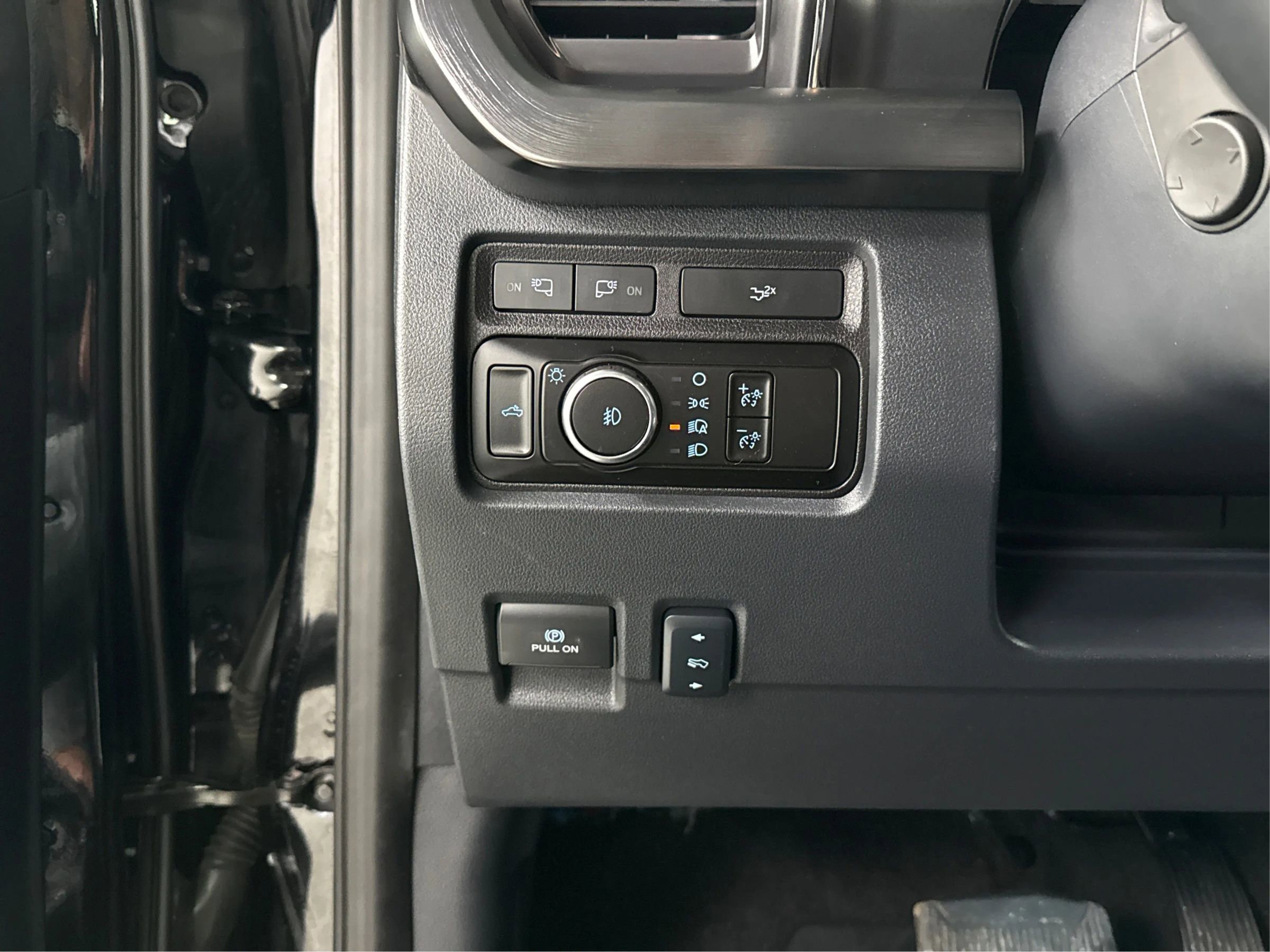 Used 2024 Ford F250 Lariat w/ Lariat Ultimate Package image 19