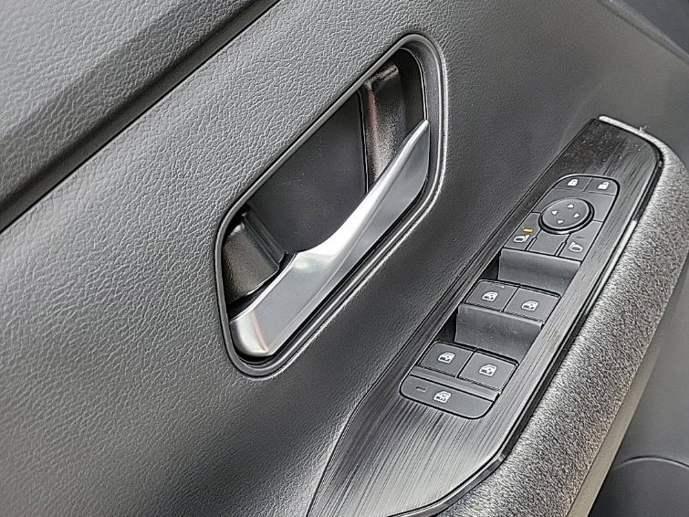 New 2027 Nissan Kicks SV AWD/4WD image 24