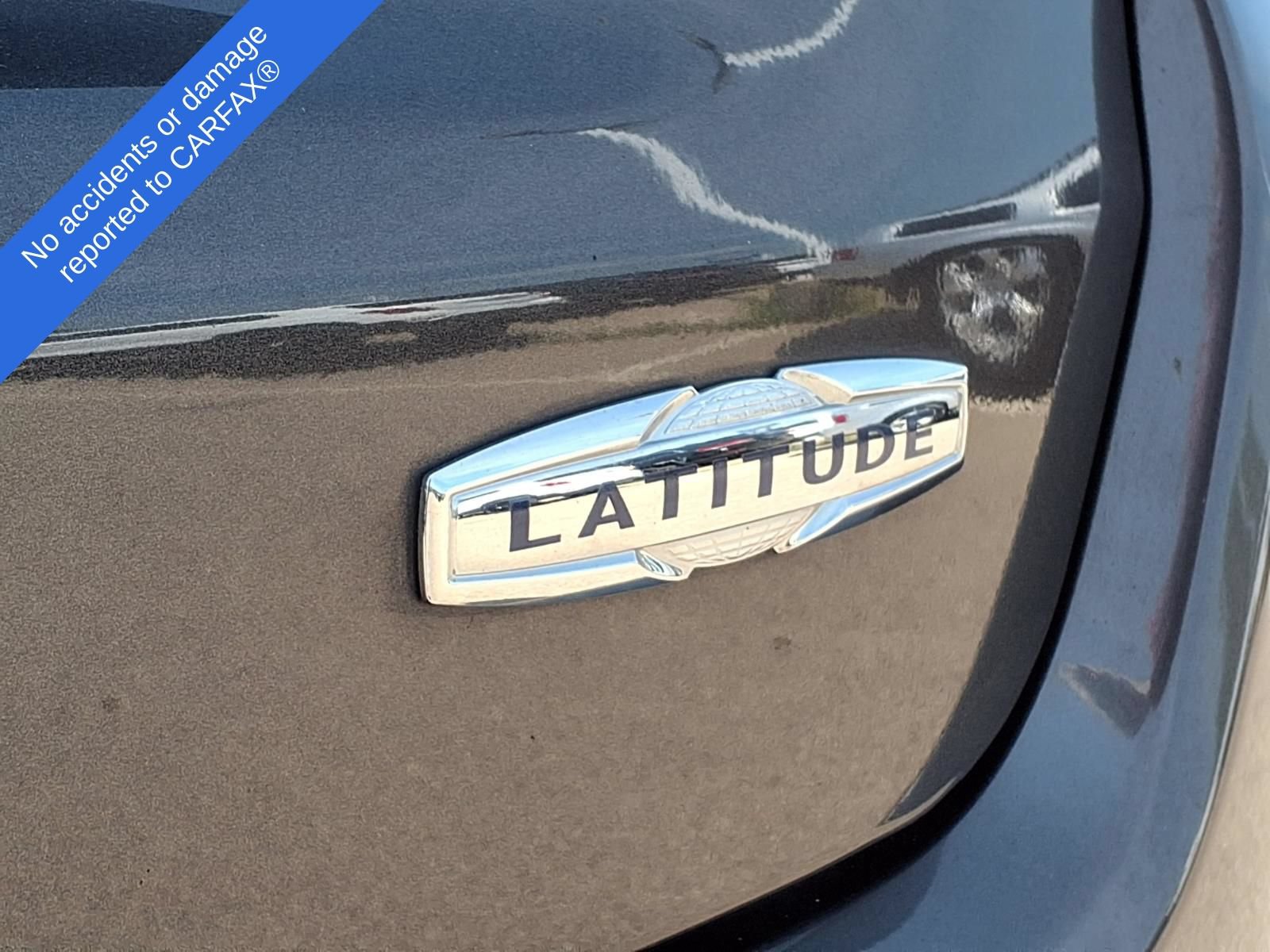 Used 2018 Jeep Compass Latitude w/ Popular Equipment Group AWD/4WD image 11