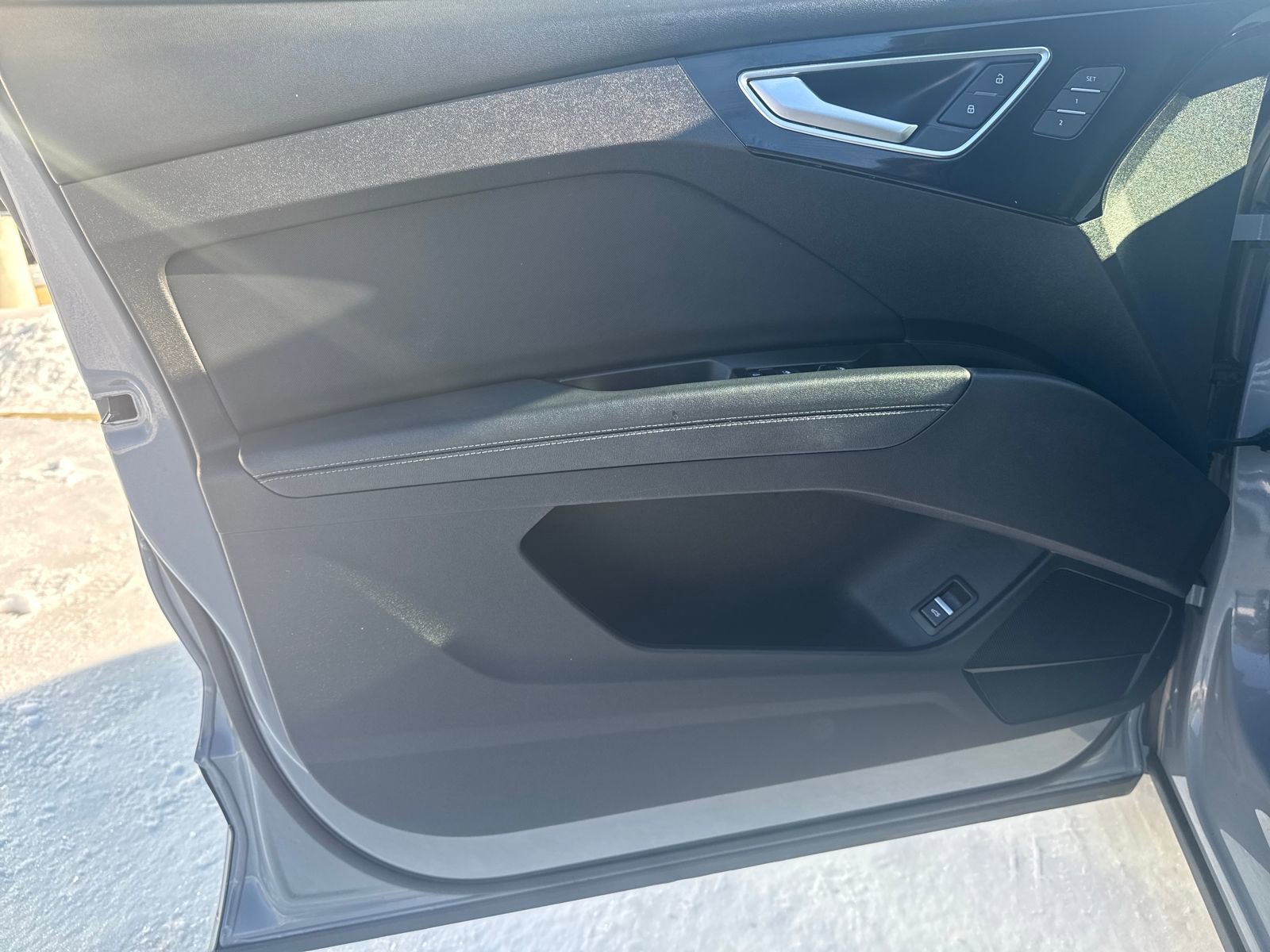 Used 2024 Audi Q4 e-tron Premium image 10