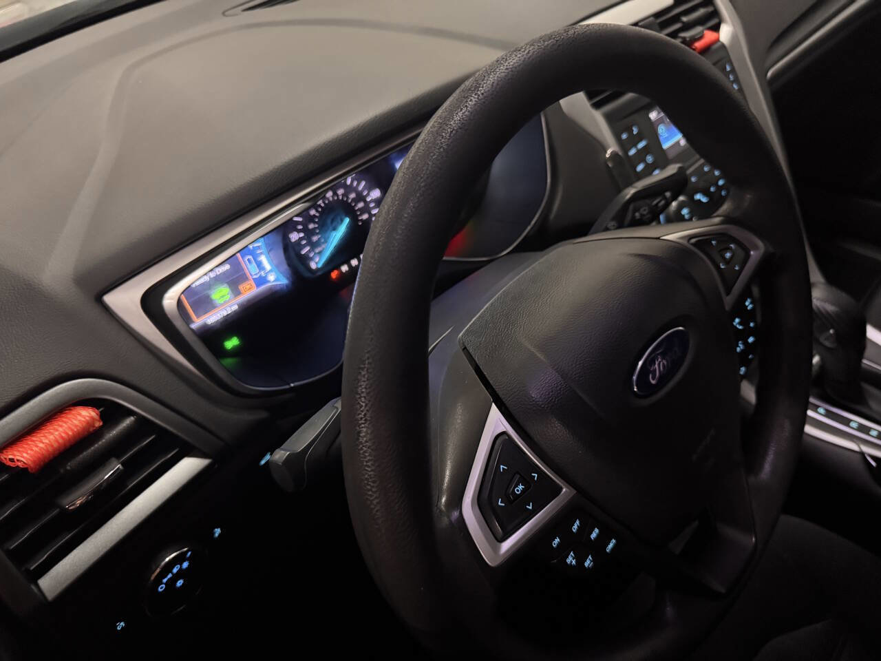 Used 2014 Ford Fusion SE image 9