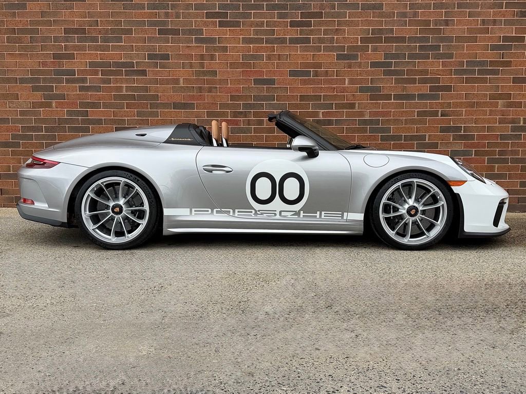 Used 2019 Porsche 911 Speedster image 8