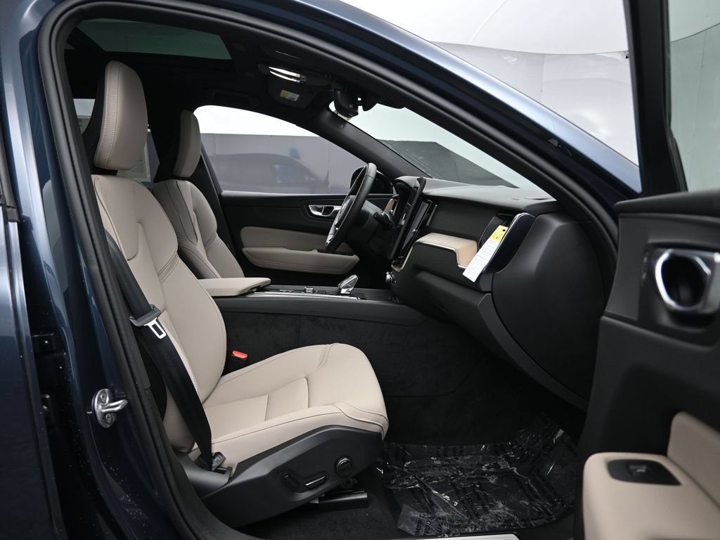 New 2026 Volvo XC60 B5 Plus w/ Protection Package Premier AWD/4WD image 26