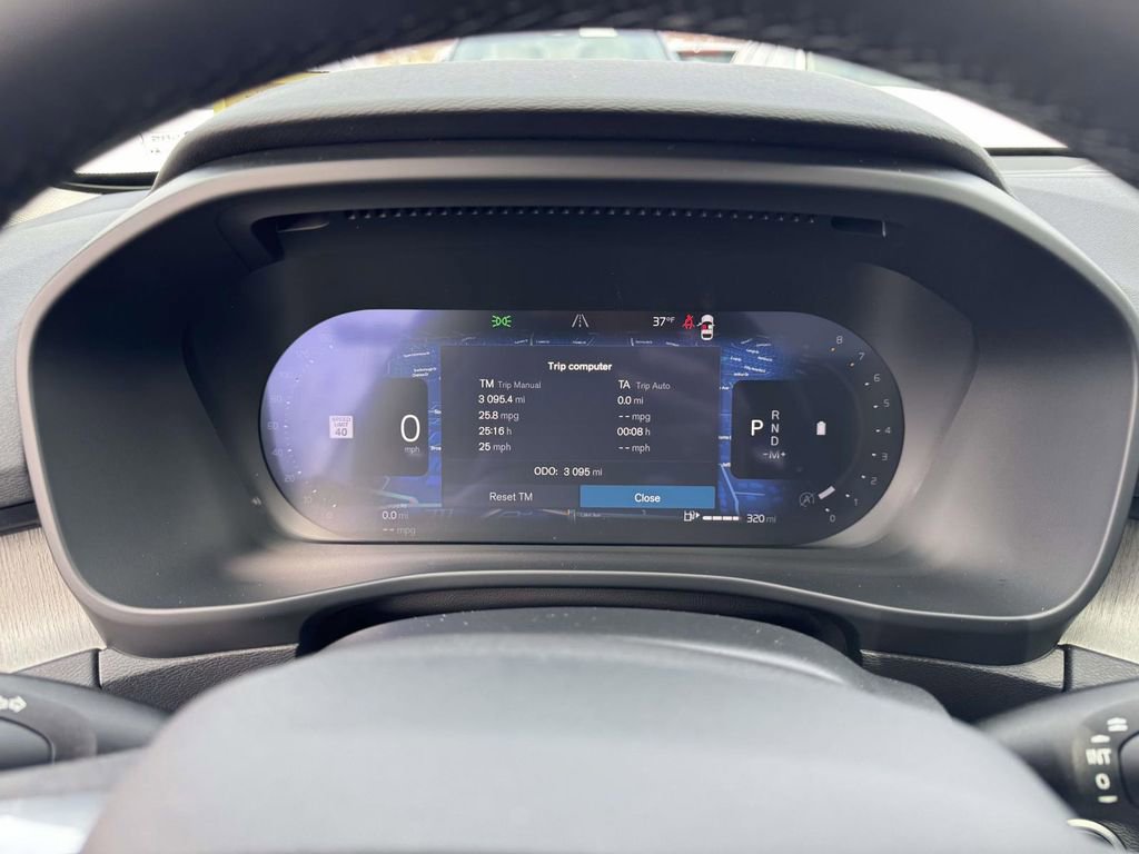 Certified 2026 Volvo XC40 B5 Plus w/ Protection Package Premier image 23