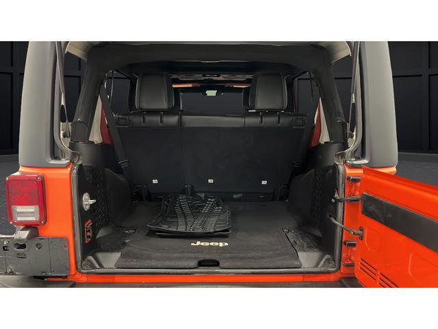 Used 2015 Jeep Wrangler Unlimited Sahara w/ Dual Top Group image 25