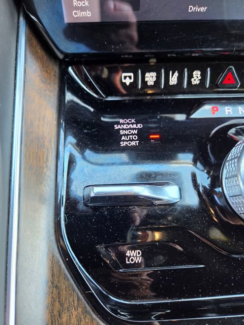 Certified 2022 Jeep Grand Wagoneer Series II AWD/4WD image 7