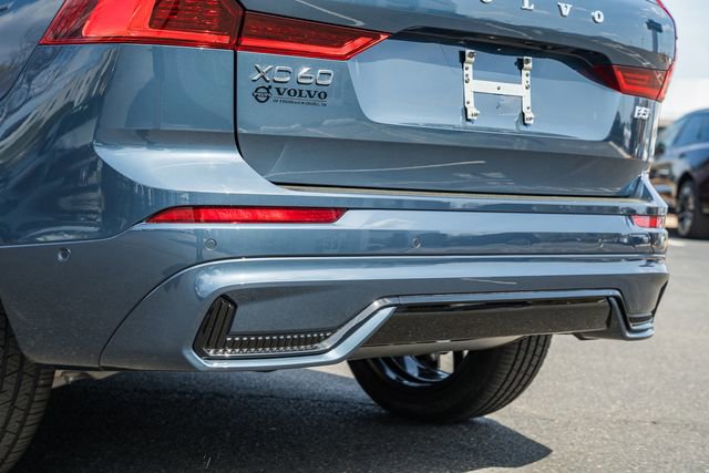 New 2026 Volvo XC60 B5 Plus w/ Climate Package image 9