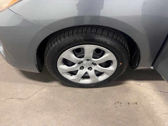 Used 2012 MAZDA MAZDA3 i Sport image 27