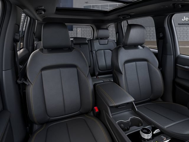 New 2026 Jeep Grand Cherokee Limited AWD/4WD image 16