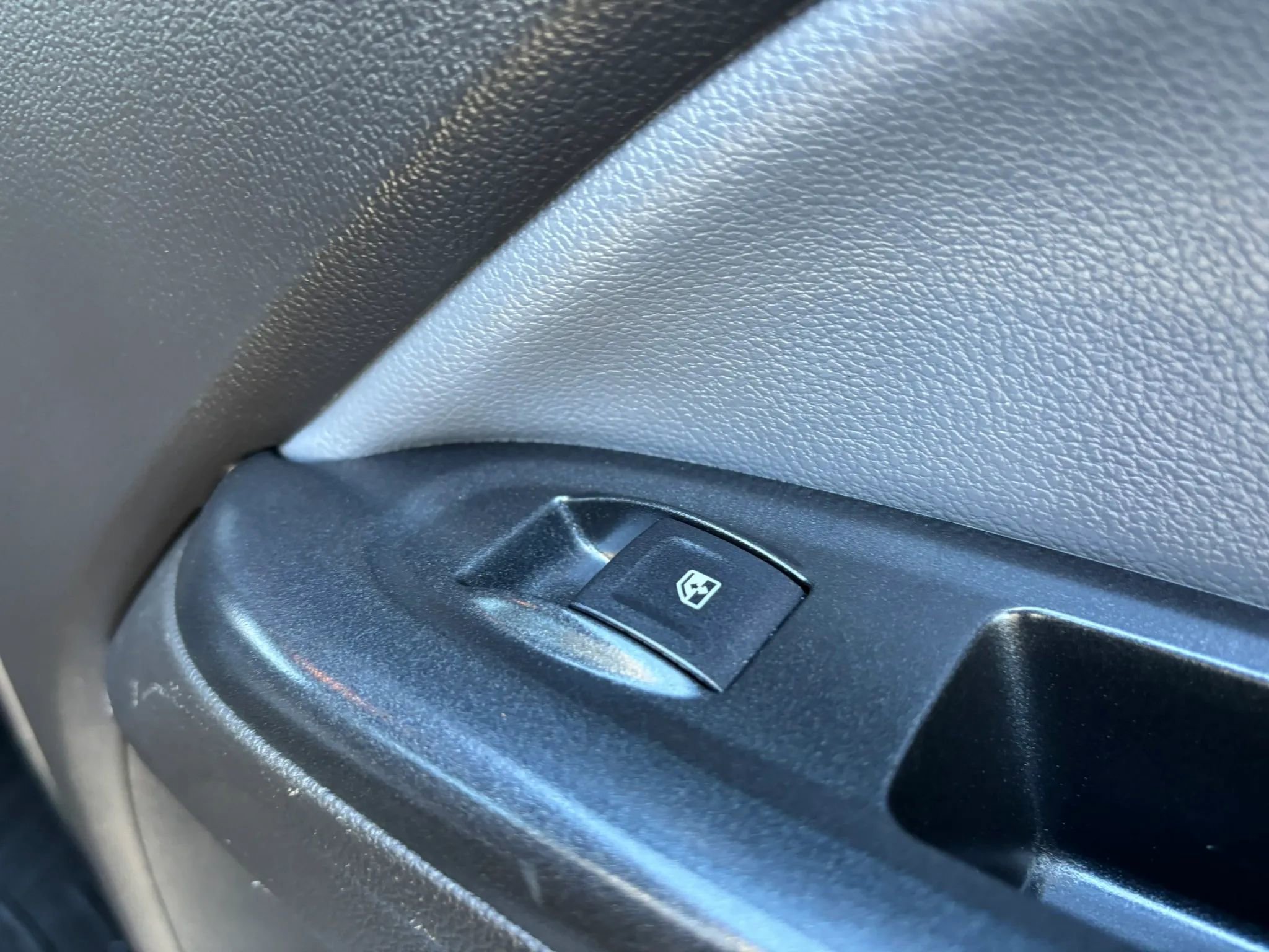 Used 2016 Chevrolet Colorado Z71 image 48