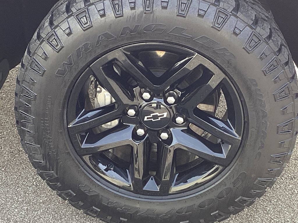 Used 2023 Chevrolet Silverado 1500 Custom Trail Boss w/ LPO, Dark Essentials Package image 23