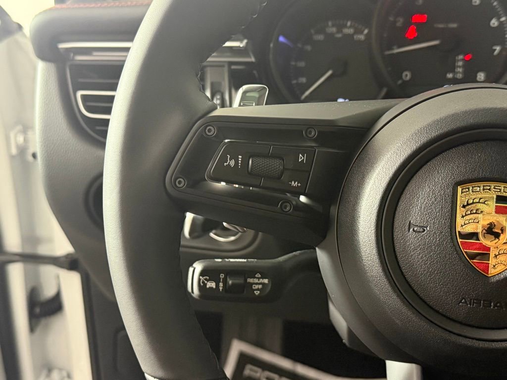 New 2026 Porsche Macan image 37