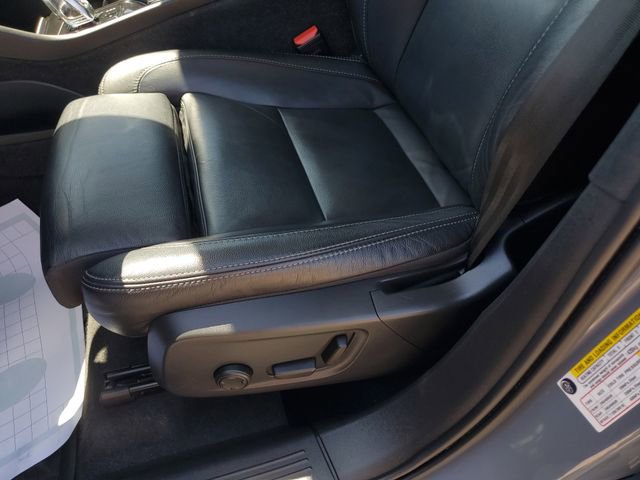 Used 2023 Volvo XC40 B5 Plus w/ Climate Package image 20