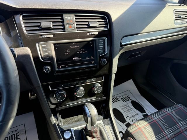 Used 2017 Volkswagen GTI Sport image 22