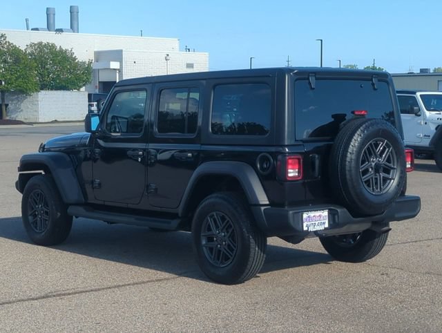 Used 2025 Jeep Wrangler Unlimited Sport AWD/4WD image 5