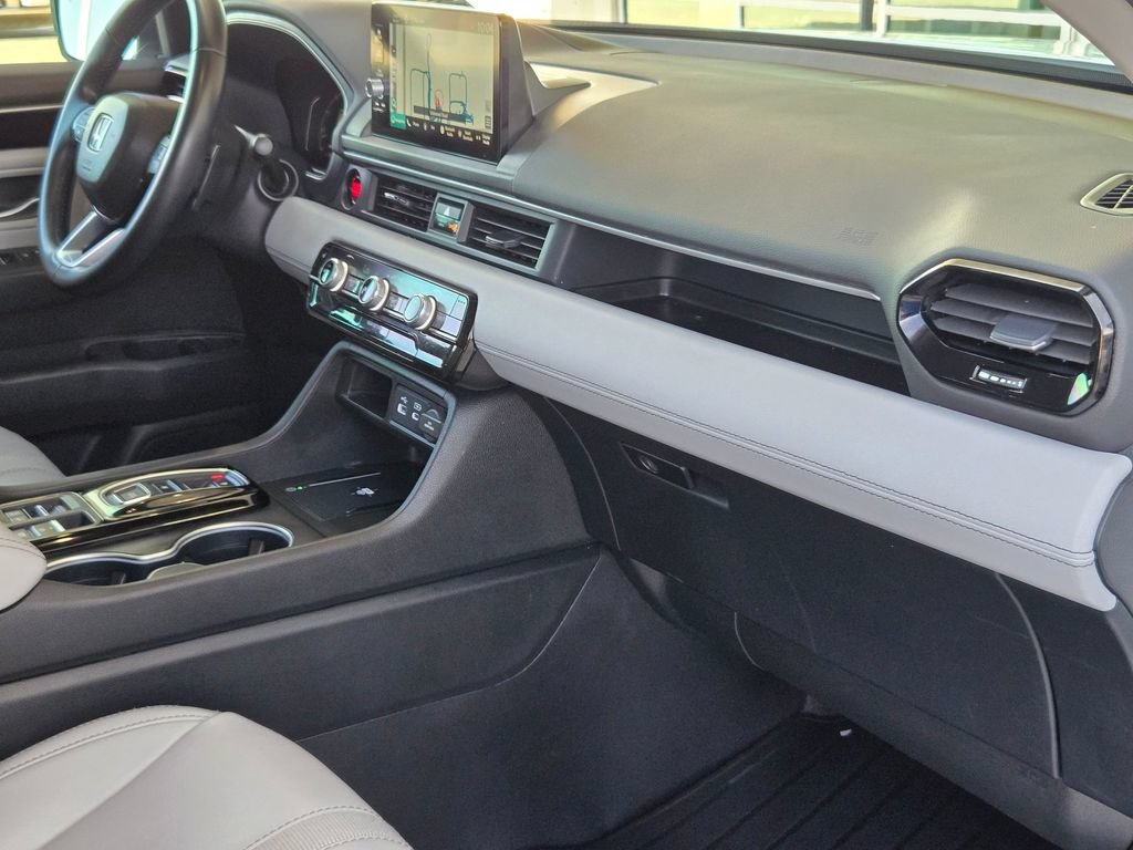 Used 2024 Honda Pilot Touring image 29
