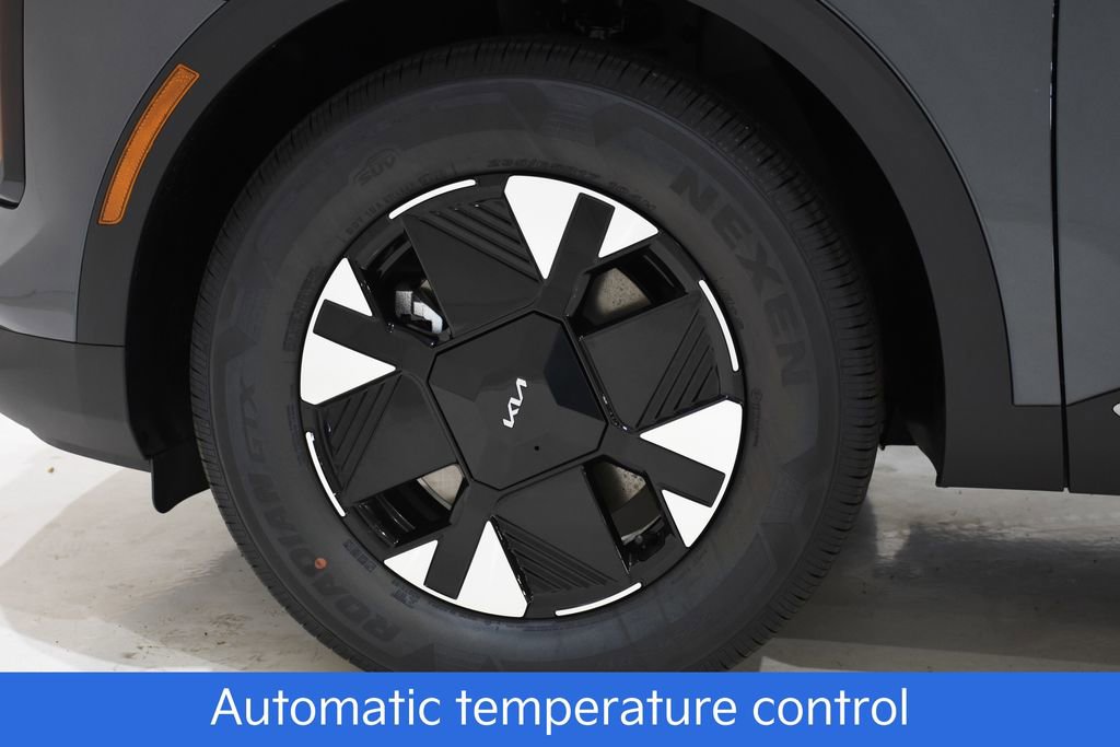 New 2026 Kia Sportage LX image 6