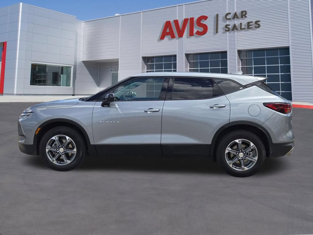 Used 2025 Chevrolet Blazer LT AWD/4WD image 10