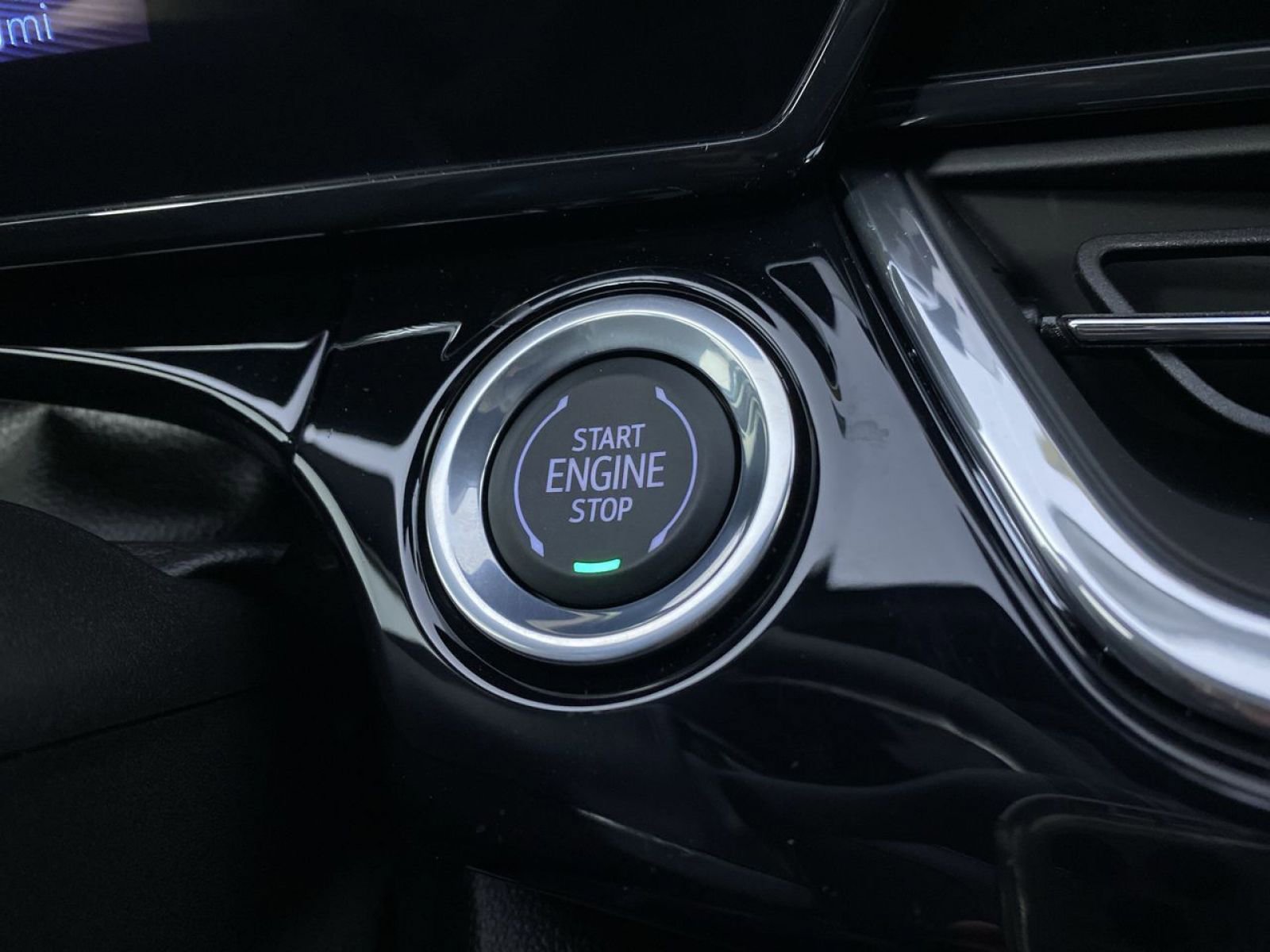 New 2026 Chevrolet Trax RS w/ Driver Confidence Package FWD image 8