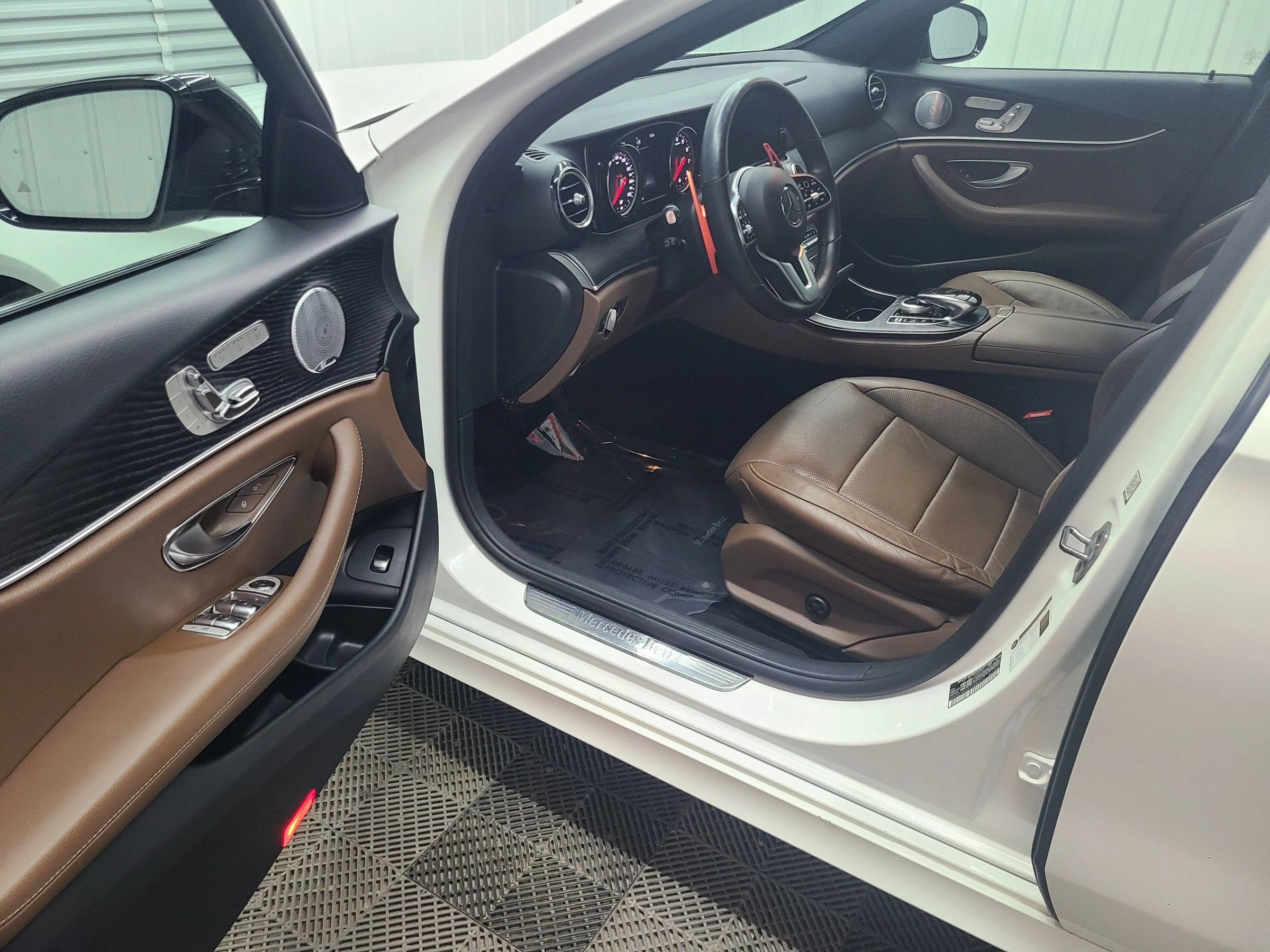 Used 2019 Mercedes-Benz E 300 4MATIC w/ Premium 1 Package image 21