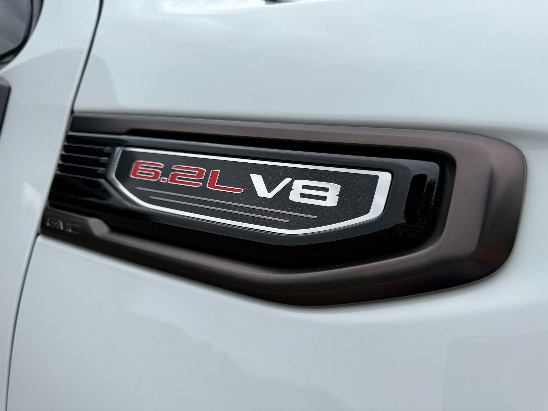 Used 2024 GMC Sierra 1500 AT4X image 12