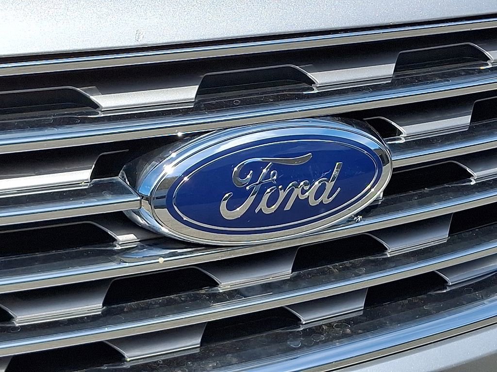 Used 2022 Ford Edge Titanium AWD/4WD image 5