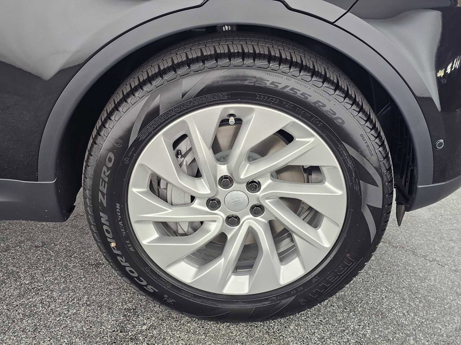 New 2026 Land Rover Discovery S AWD/4WD image 9