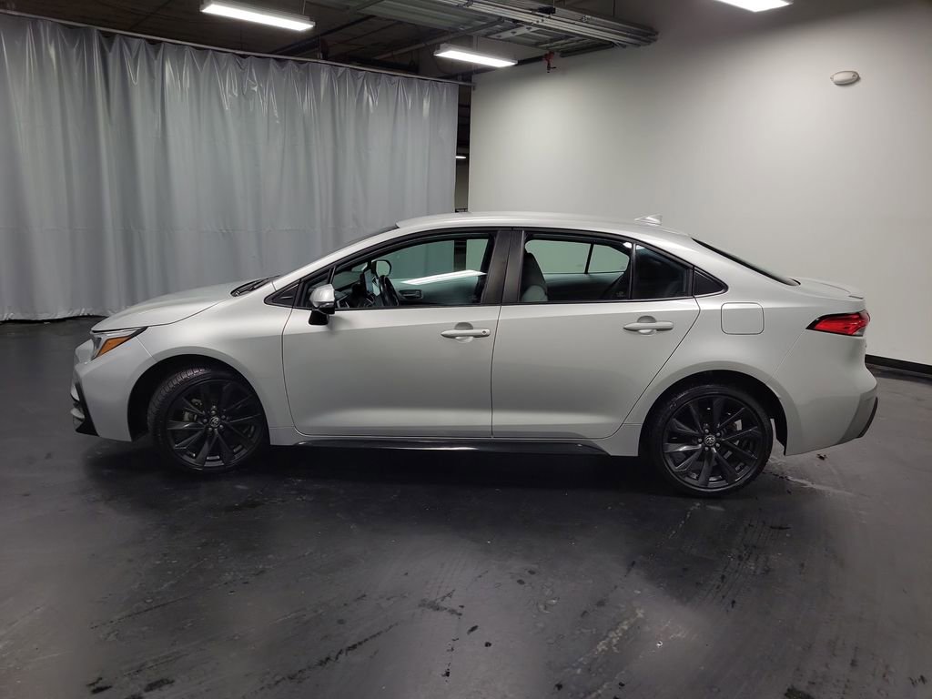 Used 2023 Toyota Corolla SE image 5