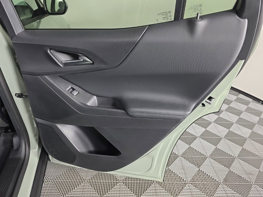 New 2026 Chevrolet Equinox LT image 32