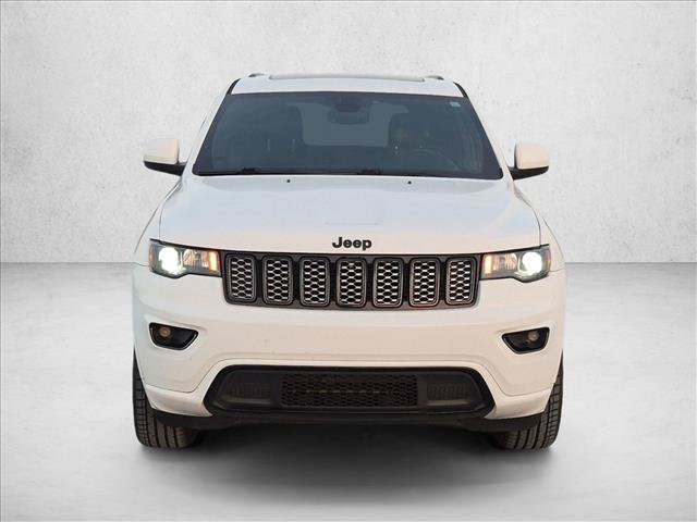 Used 2018 Jeep Grand Cherokee Altitude RWD image 2