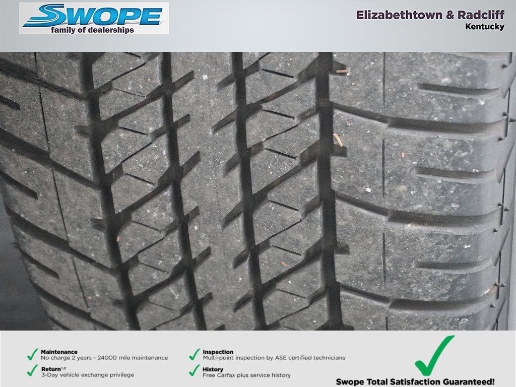 Used 2024 Nissan Armada Platinum w/ Captain's Chairs Package image 33