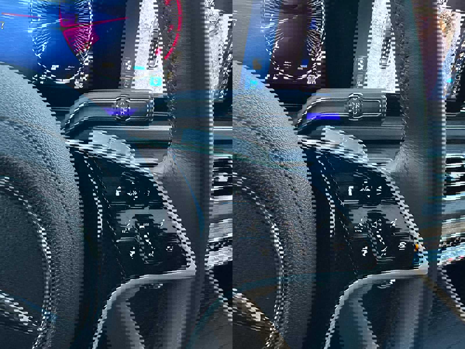 Used 2024 Mercedes-Benz GLE 450 4MATIC image 39